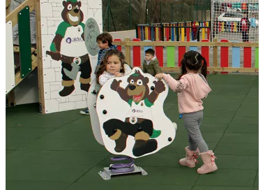 Cacho inclusif pour enfants à mobilité réduite