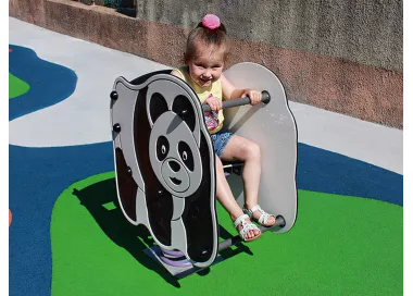 Panda inclusif pour enfants à mobilité réduite