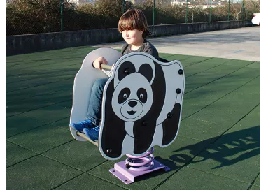 Panda inclusif pour enfants à mobilité réduite