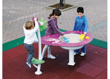 Table de jeux inclusive Eidos avec caléidoscope