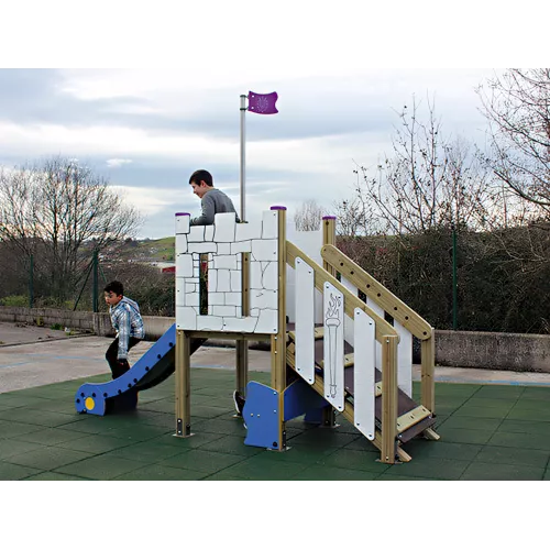 Parc enfants Pesués avec tour et glissière