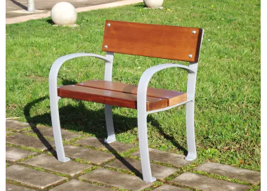 Chaise Brazomar en fonte d'aluminium et bois