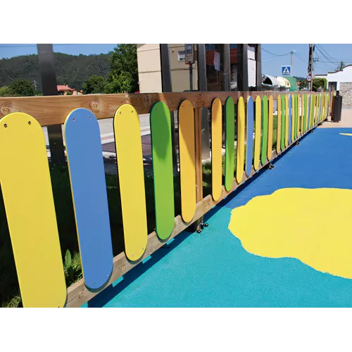 Jeux en bois traité pour enfants