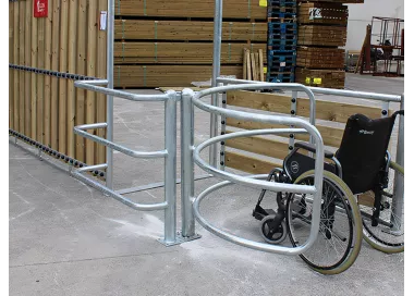 Porte d'accès piste sportive fauteuil roulant