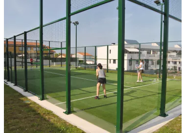 Piste de padel réglementaire aluminium et verre