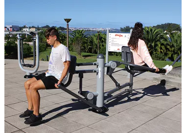 Entraînement biceps et triceps en acier