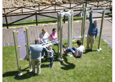 Groupe C fitness extérieur bois et acier