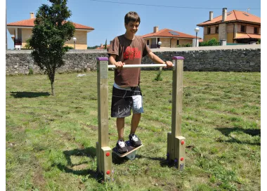 Equilibre des hanches en bois et acier