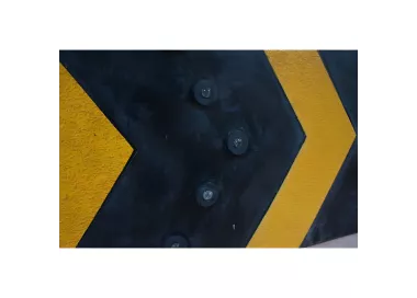 Flèche de parking réfléchissante en caoutchouc durable