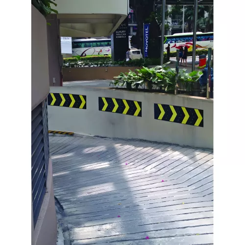 Flèche de parking réfléchissante en caoutchouc durable