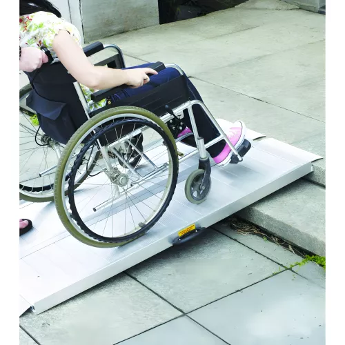 RAMPE PMR PLIANTE EN ALUMINIUM 1.2M - 300 KG