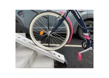 RAMPE POUR CYCLES