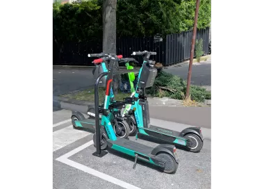 RACK À TROTTINETTE