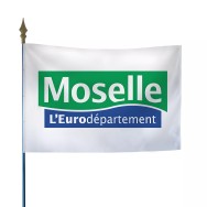 Drapeau du Conseil Départemental de la Moselle avec hampe
