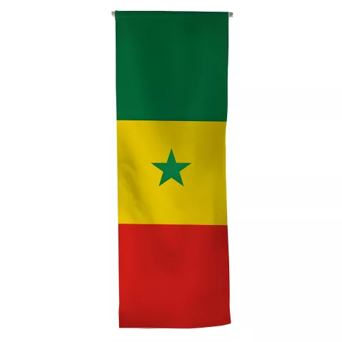 Oriflamme Sénégal en maille polyester avec traverse bois