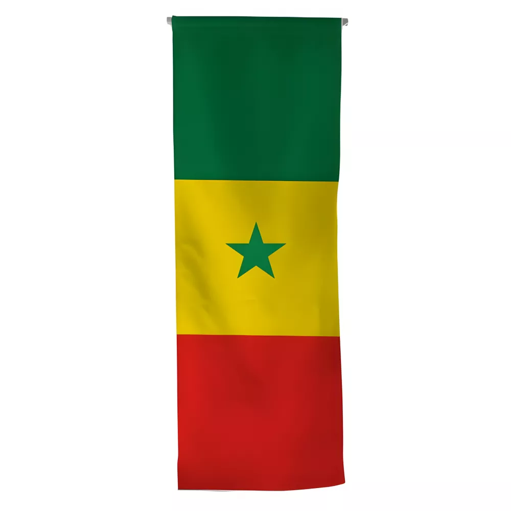 Oriflamme Sénégal en maille polyester avec traverse bois Oriflamme Sénégal en maille polyester avec traverse bois