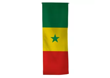 Oriflamme Sénégal en maille polyester avec traverse bois