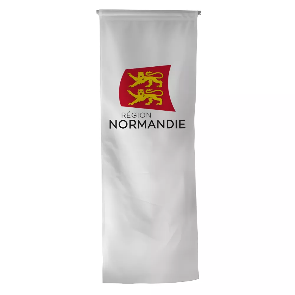 Oriflamme région Normandie en maille polyester verticale Oriflamme région Normandie en maille polyester verticale