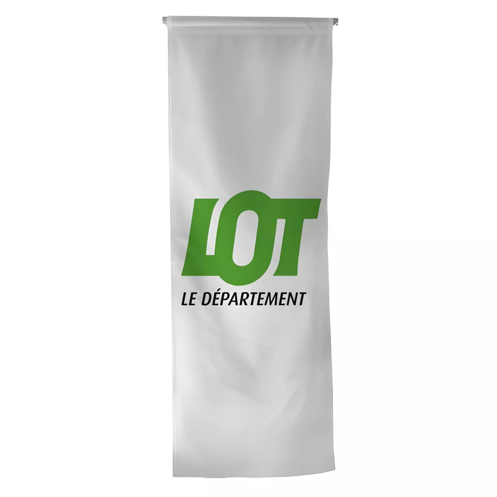 Oriflamme du Conseil Départemental du Lot sur traverse Oriflamme du Conseil Départemental du Lot sur traverse