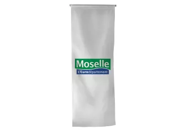Oriflamme du Conseil Départemental de la Moselle en maille polyester